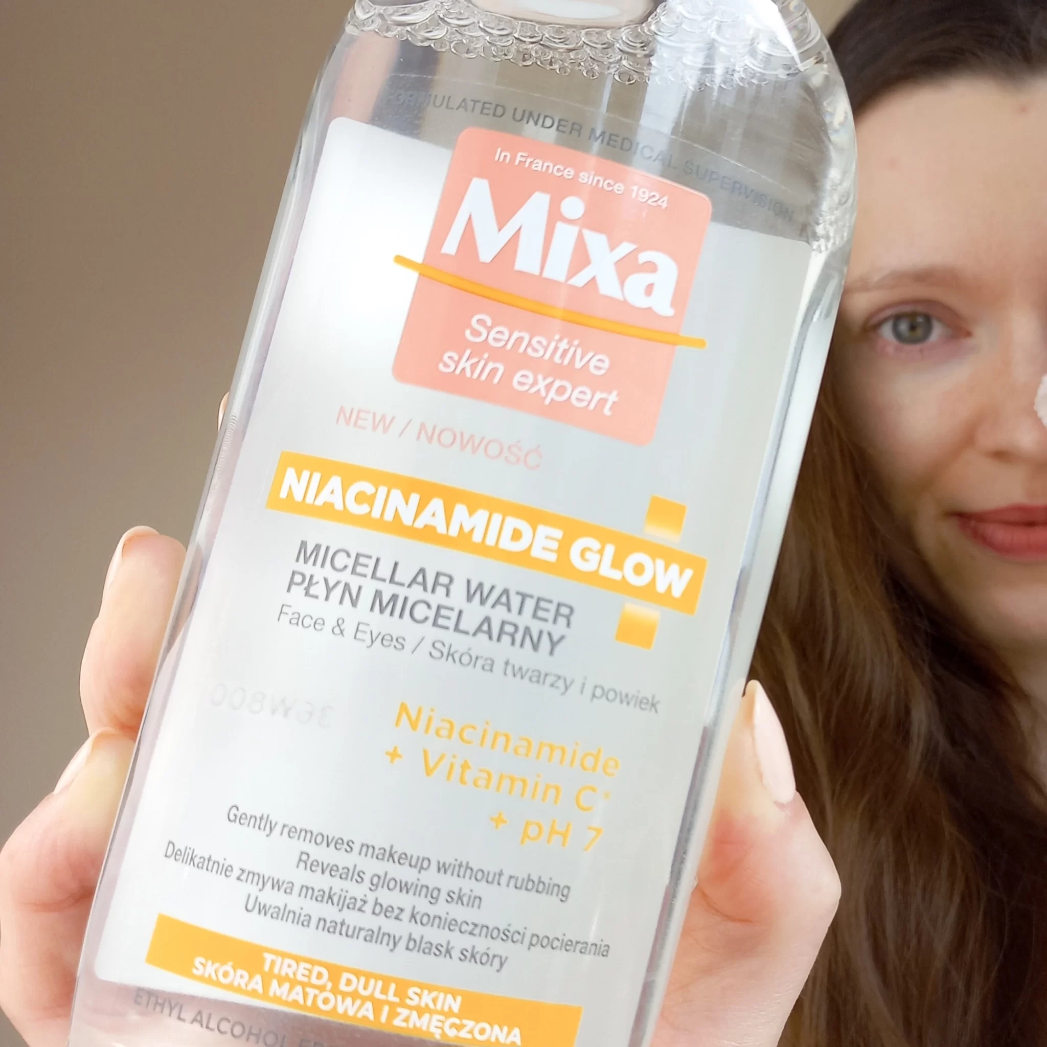 Przetestowałam płyn micelarny Niacinamide Glow od Mixa - moja opinia 2