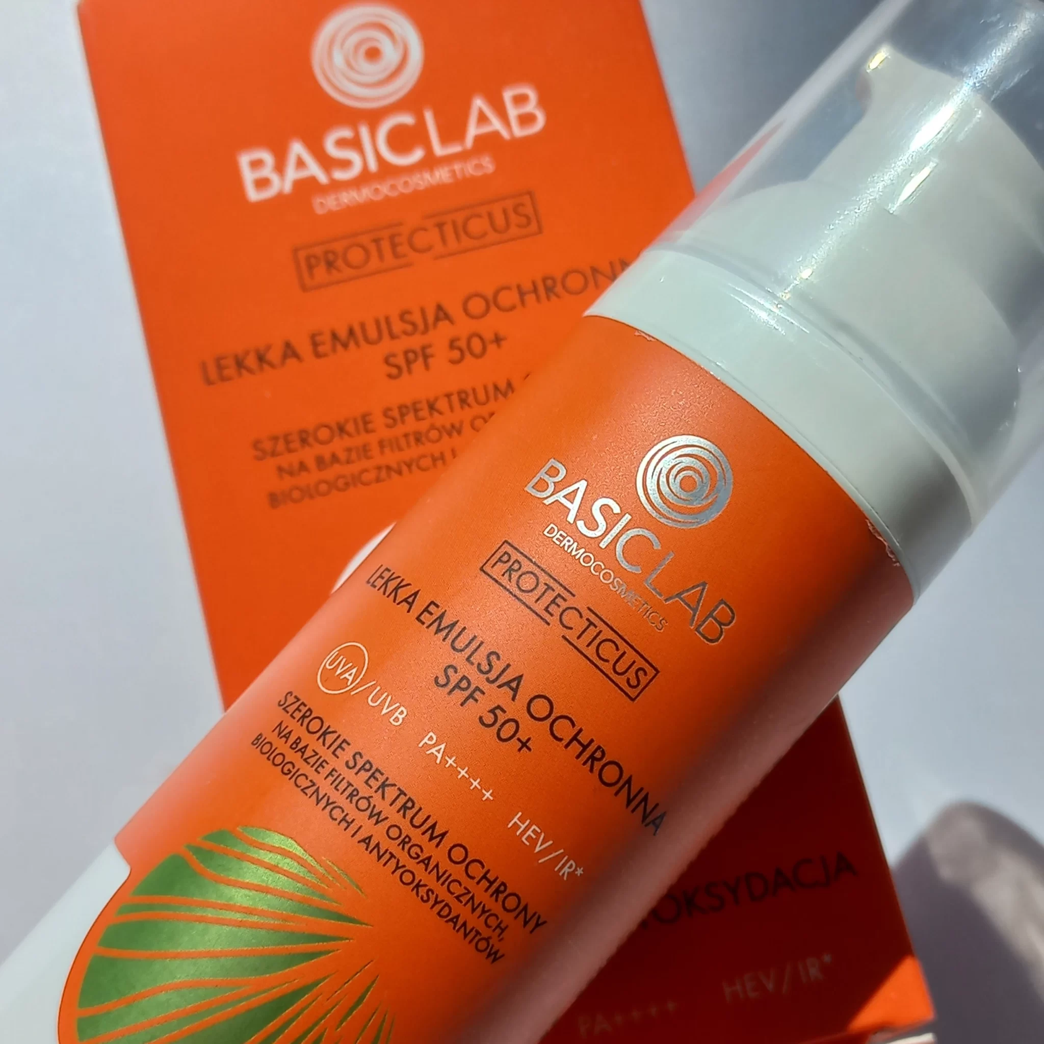 Lekka emulsja ochronna SPF50+ Basic Lab – moja opinia 3